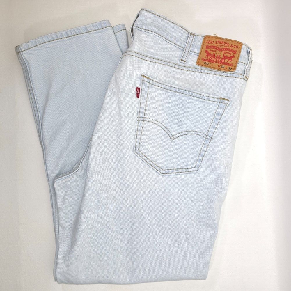 Levi's 541 Jeans Men 39x28 Blue Light Wash Faded Denim‎ Southern Cowboy Workwear